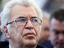 Заслуженный учитель РФ связал инцидент со стрижкой школьника с травлей за купальник