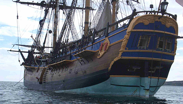 Праздновать нечего: вождь маори запретил заходить в порт копии корабля Джеймса Кука
