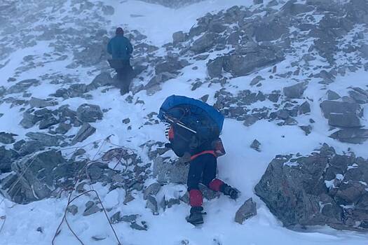 Альпинисты начали отказываться от подъема на гору в Киргизии