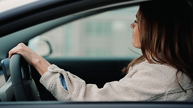 Россиянка отсудила у автосалона сотни тысяч за навязанную услугу