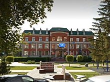 Бывшее здание банка рядом с омским СКК имени Блинова продали за 169 миллионов
