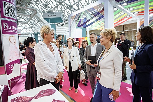 Около 150 компаний Москвы участвуют в международной выставке текстильных материалов