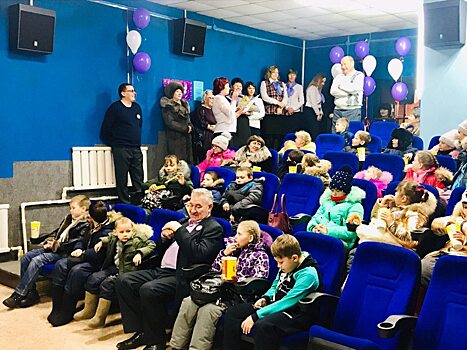 Современный кинотеатр открыли в Чернышевске после 7 лет простоя