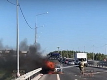 Внедорожник сгорел на окружной дороге