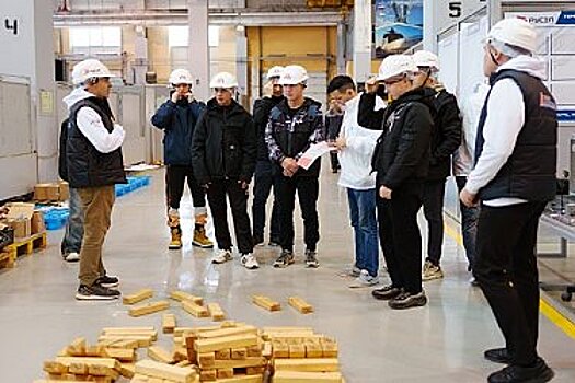 Около 100 первокурсников приняли участие в промышленном квесте ЧЭАЗ