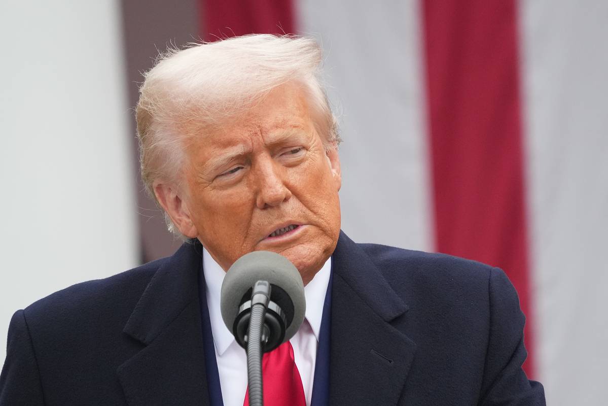 Трамп ввел режим ЧП в США