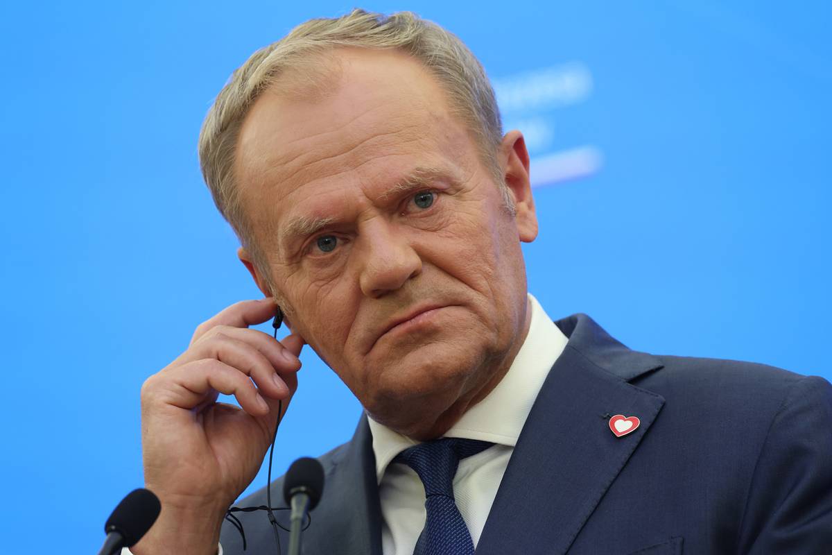 Туск в двух словах описал отставку Ермака и встречу Орбана с Путиным