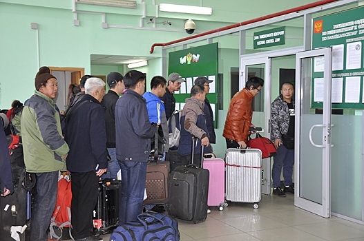 Китай передумал требовать паспорта здоровья с россиян при въезде в Маньчжурию