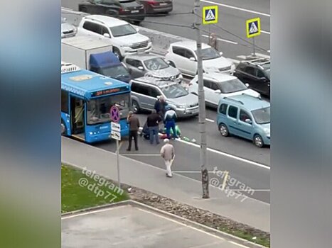 Движение на Алтуфьевском шоссе восстановлено после ДТП с участием автобуса и велосипедиста