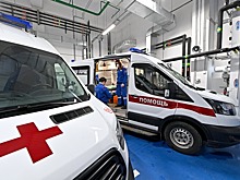 Два человека пострадали при опрокидывании автобуса в Калмыкии