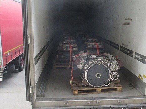 Фуру с 15 двигателями для БМП без документов остановили по пути из РФ в Казахстан