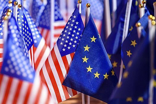 «Левада-центр»*: россияне стали лучше относиться к ЕС и США
