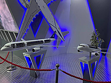 ОАК показала модели самолетов SJ-100 и МС-21 на авиасалоне в Дубае