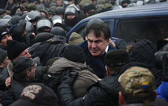 Что будет с Саакашвили на Украине - арест или "революция роз"?