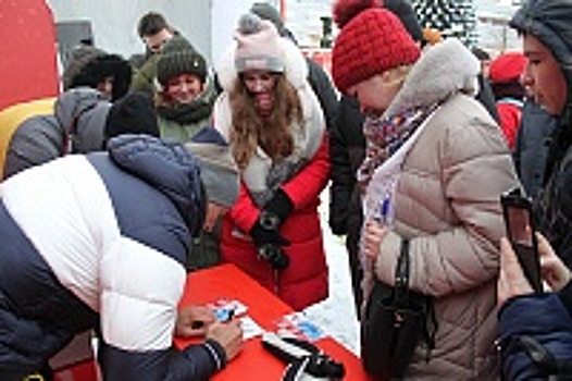 Зеленоградцы встретились с олимпийским чемпионом по лыжным гонкам Александром Легковым