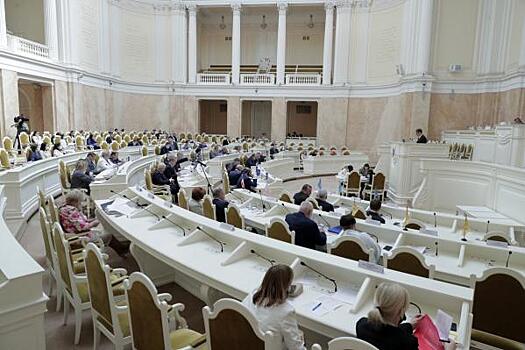 В парламенте Петербурга подвели итоги работы депутатов шестого созыва