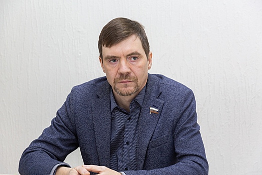 Новосибирский депутат Антонов предложил прекратить финансирование таджикской диаспоры