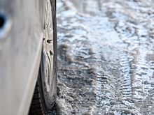В Волгограде на Нулевой Продольной разбились ВАЗ и иномарка