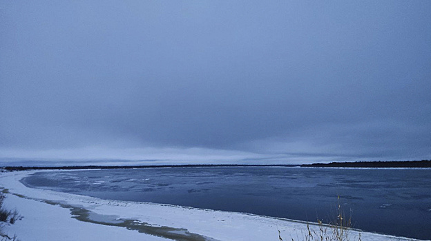 Переправа между Салехардом и Лабытнанги из-за ветра может полностью прекратить работу