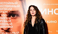 Шумакова пришла на премьеру фильма «Синонимы» в байкерской косухе, а Толкалина — в ярко-красном пальто