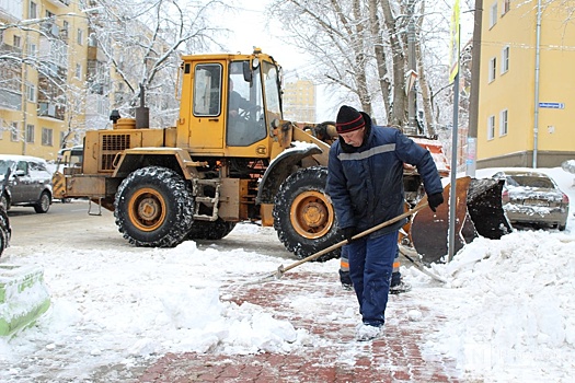 Нижегородский губернатор взял на контроль уборку снега