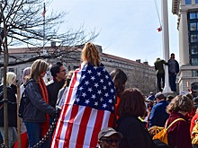 В США полицейские застрелили одного из протестующих