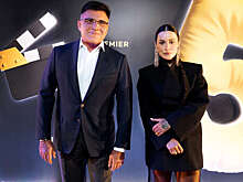 Бизнесвумен Тина Канделаки появилась на премьере в мини-платье