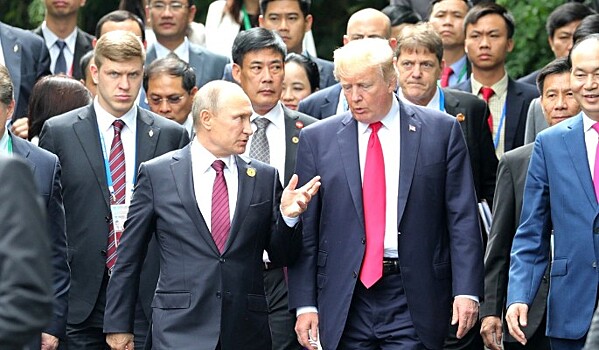Стали известны тайные подробности встречи Путина с Трампом