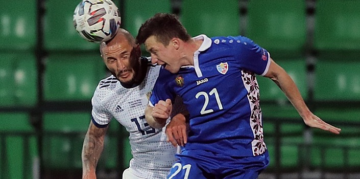 Кудряшов тренируется по индивидуальной программе с бинтовым фиксатором на ноге накануне матча с Бельгией