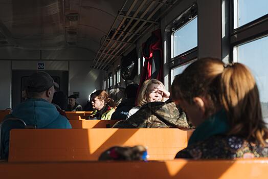 Россиянам объяснили, как быть с болтливыми соседями в поезде