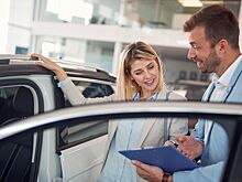 Продажи новых легковых авто в конце года резко идут вверх