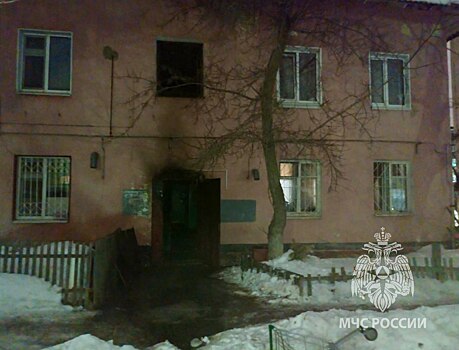 Во время пожара в Оренбурге спасли двоих детей и трех взрослых