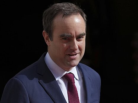 Новым премьером Франции назначен Себастьен Лекорню