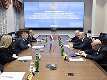 Волгоградский губернатор провел рабочую встречу с послом Беларуси