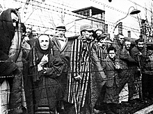 Дипломаты РФ и жители Германии почтили память погибших в концлагере Бухенвальд