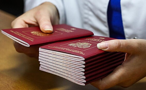Россияне пожаловались на невозможность получить биометрический загранпаспорт