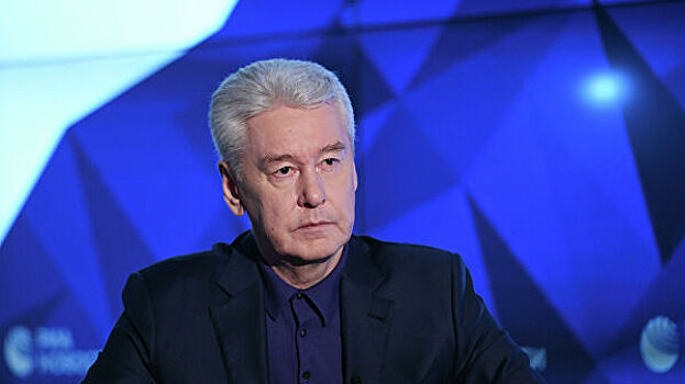 Собянин поздравил медсестер с профессиональным праздником