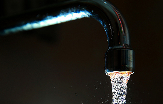 "Онкология гарантирована": эксперт назвал опасность воды из-под крана