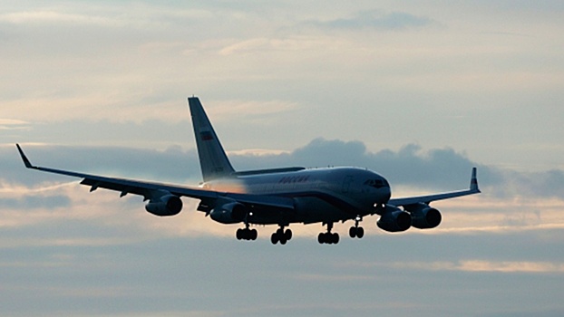 Самолет с российской делегацией на борту сел в Женеве