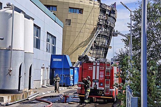 МЧС: Внутреннюю часть ТЦ "Рио" удалось спасти от огня