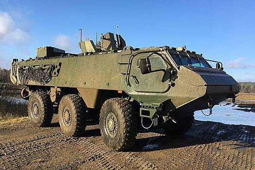 Военкор рассказал о передаче страной НАТО тяжелой техники «Азову»