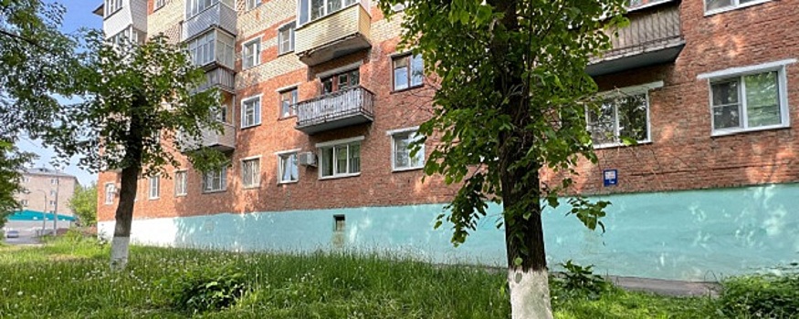 В Новочебоксарске выясняются обстоятельства гибели мужчины, выпавшего из окна