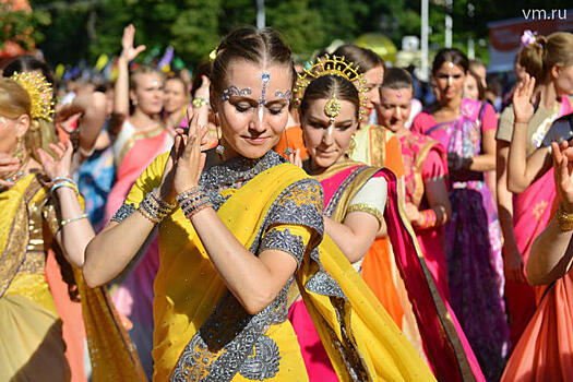 Д национальностей в Москве отметил индийский праздник света