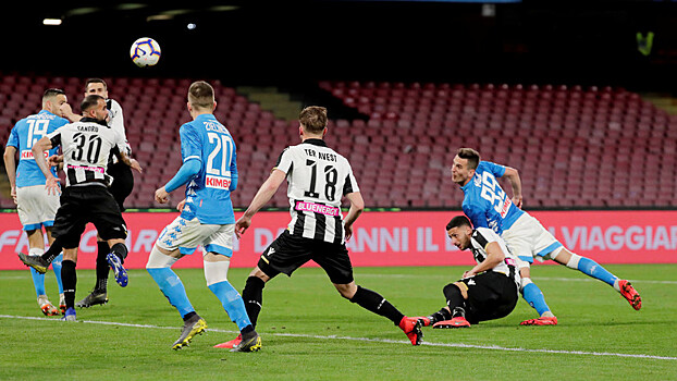 Две результативные передачи и гол Мертенса — в обзоре матча «Наполи» — «Удинезе»