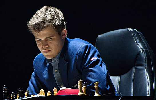 Карлсен выиграл шахматный супертурнир
