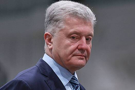 В Раде снова заблокировали трибуну из-за санкций против Порошенко