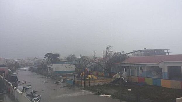 Ураган "Ирма" разрушил самый опасный аэропорт мира