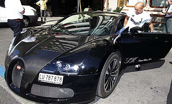 Роберто Карлос рассказал, где хранит Bugatti, полученную в "Анжи"