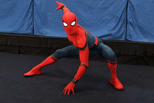 Человек-паук подрался с Фредди Крюгером в питерском баре из-за конкурса костюмов