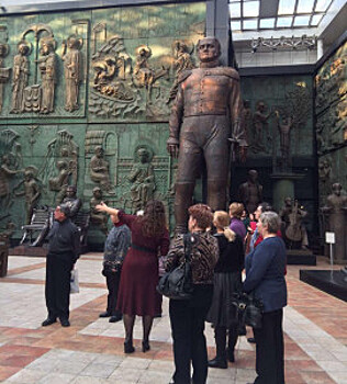 Районный филиал ТЦСО «Орехово» организовал для жителей экскурсию в музей Церетели